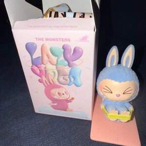 Lazy Yoga Series Figure - Blue Stretch Out